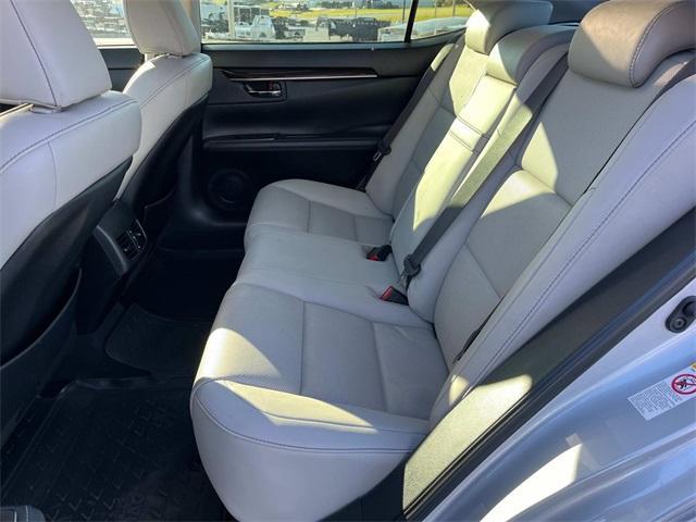 used 2018 Lexus ES 350 car, priced at $19,677