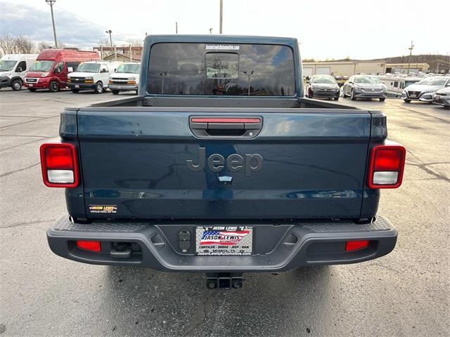 new 2025 Jeep Gladiator car