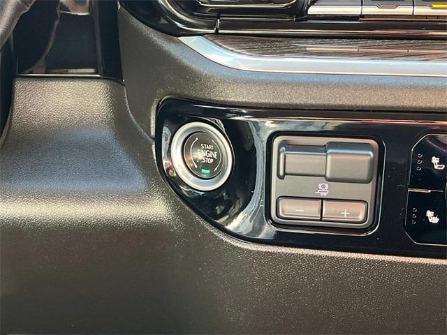 used 2022 Chevrolet Silverado 1500 car, priced at $38,281