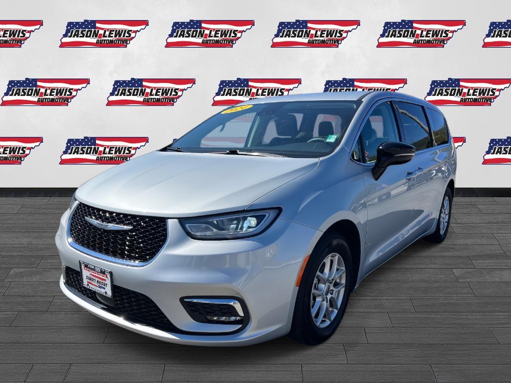 used 2024 Chrysler Pacifica car, priced at $32,299