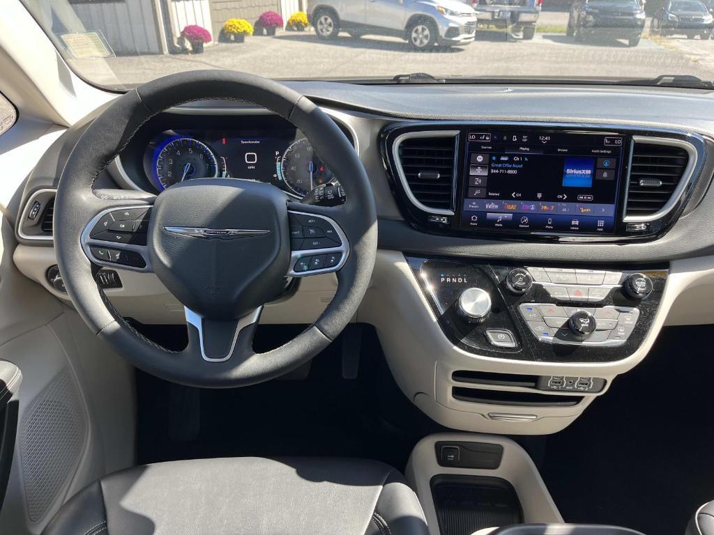 used 2024 Chrysler Pacifica car, priced at $32,299
