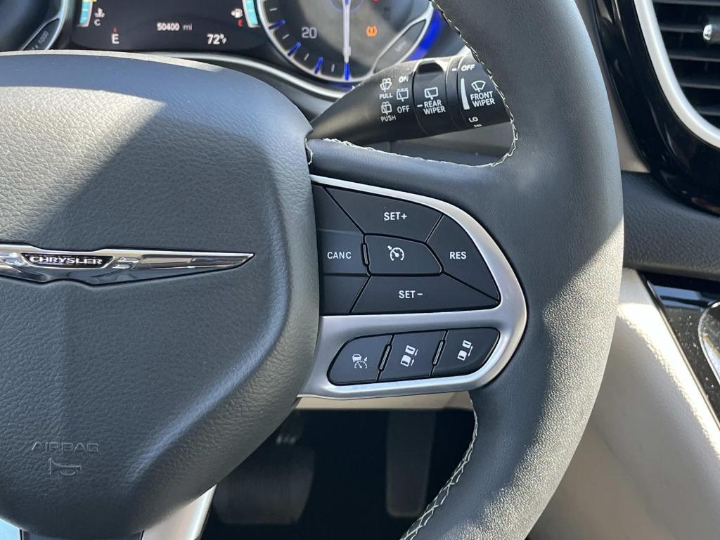 used 2024 Chrysler Pacifica car, priced at $32,299