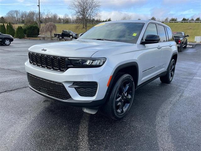 new 2025 Jeep Grand Cherokee car