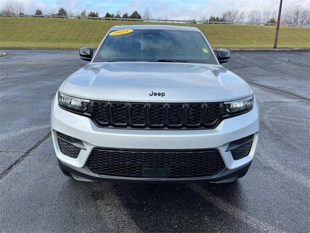 new 2025 Jeep Grand Cherokee car