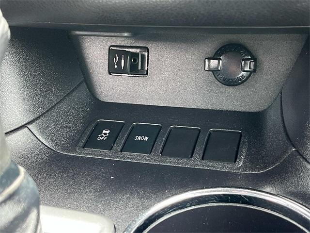 used 2014 Toyota Highlander car, priced at $10,695