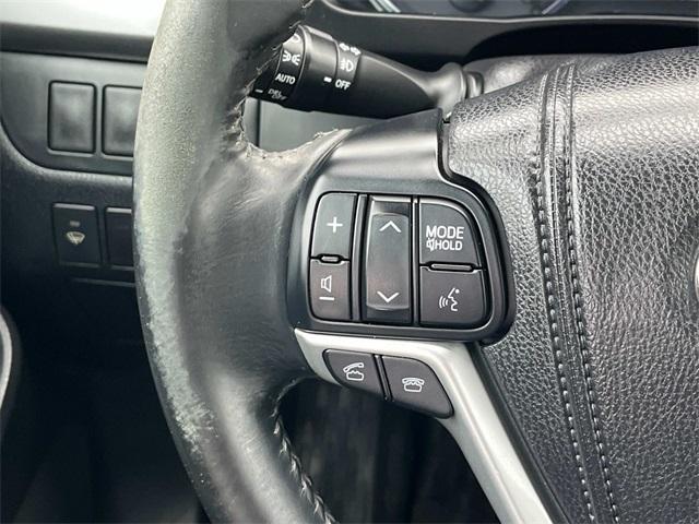 used 2014 Toyota Highlander car, priced at $10,695