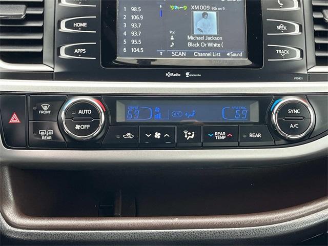 used 2014 Toyota Highlander car, priced at $10,695