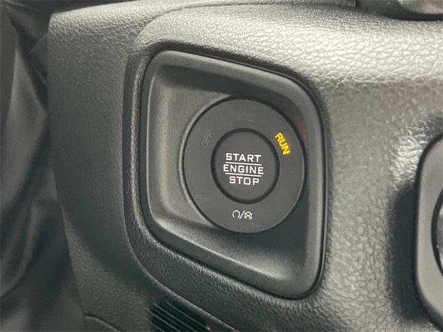 new 2025 Jeep Gladiator car, priced at $43,800