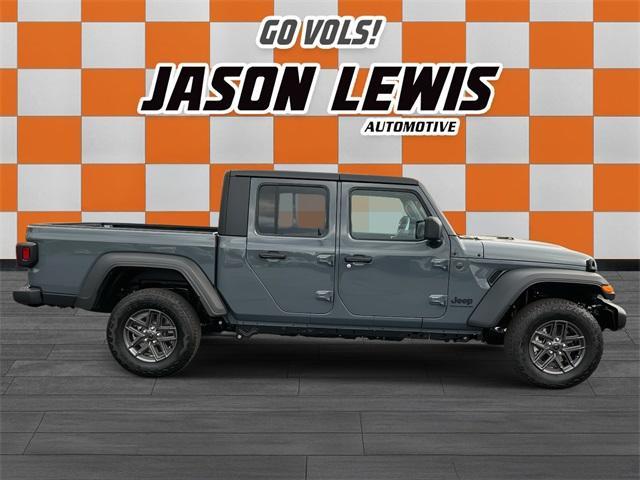new 2025 Jeep Gladiator car, priced at $39,800