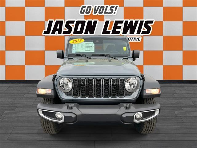 new 2025 Jeep Gladiator car, priced at $39,800