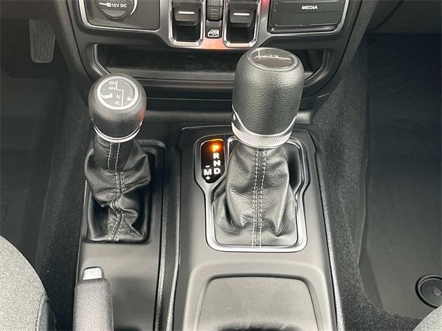 new 2025 Jeep Gladiator car, priced at $43,800