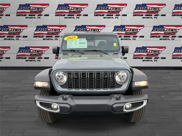 new 2025 Jeep Gladiator car, priced at $39,800