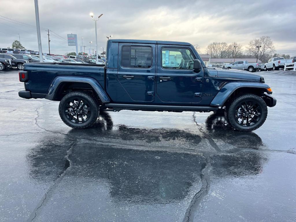 new 2025 Jeep Gladiator car