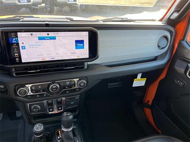 new 2025 Jeep Wrangler car, priced at $43,395