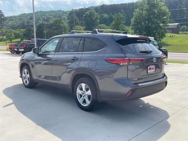 used 2023 Toyota Highlander car, priced at $35,646