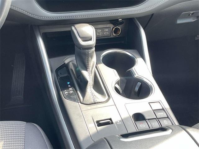 used 2023 Toyota Highlander car, priced at $35,646
