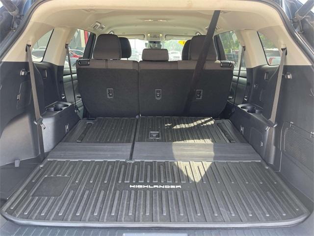 used 2023 Toyota Highlander car, priced at $35,646