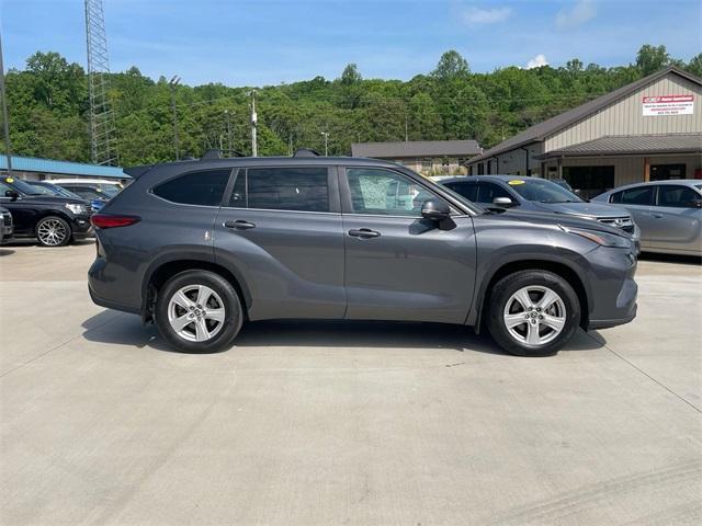 used 2023 Toyota Highlander car, priced at $35,646