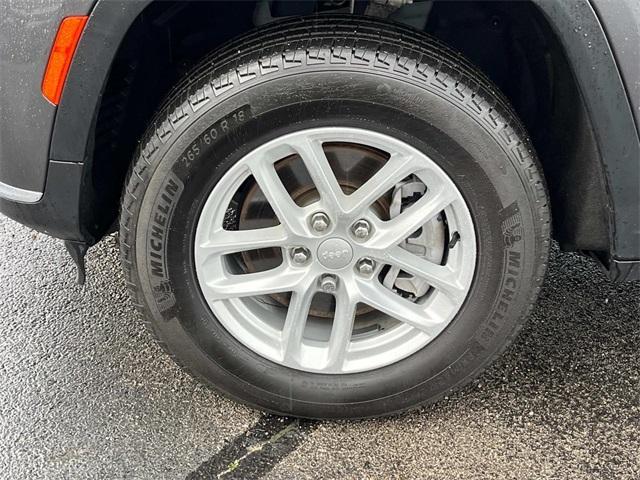 used 2024 Jeep Grand Cherokee L car, priced at $35,822
