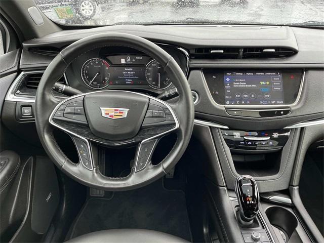 used 2023 Cadillac XT5 car, priced at $37,869