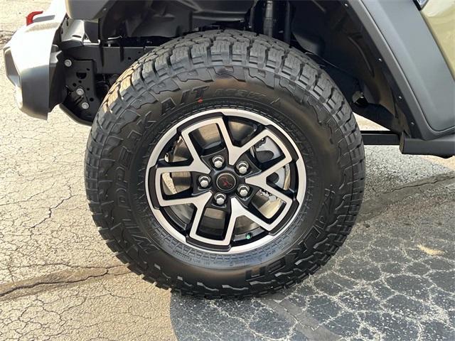new 2025 Jeep Gladiator car, priced at $47,800