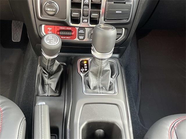 new 2025 Jeep Gladiator car, priced at $47,800