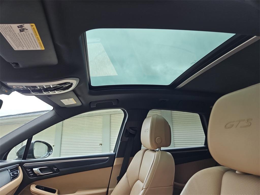 used 2021 Porsche Macan car, priced at $60,987