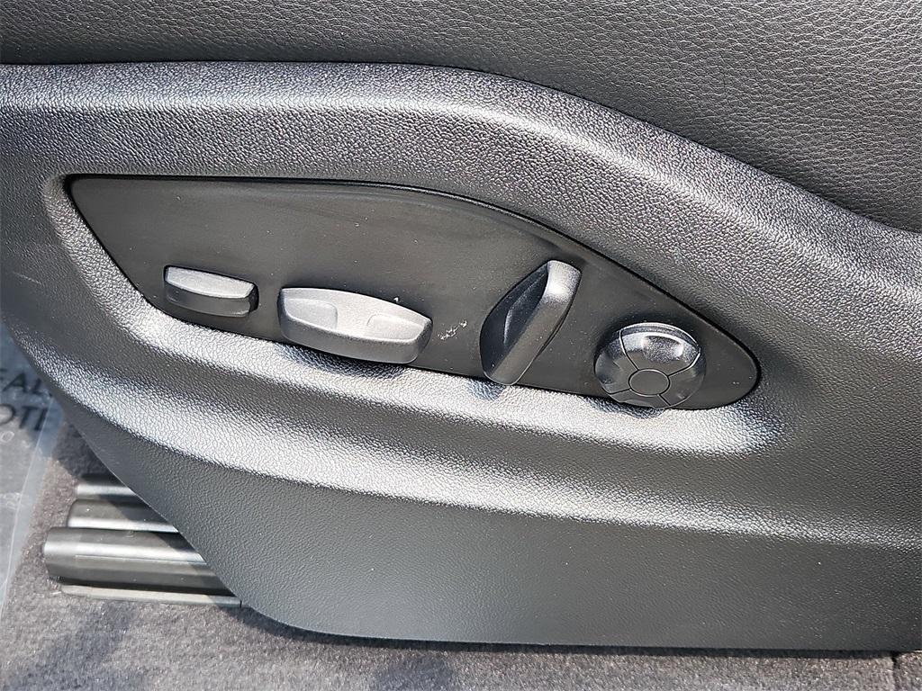 used 2025 Porsche Cayenne car, priced at $91,987