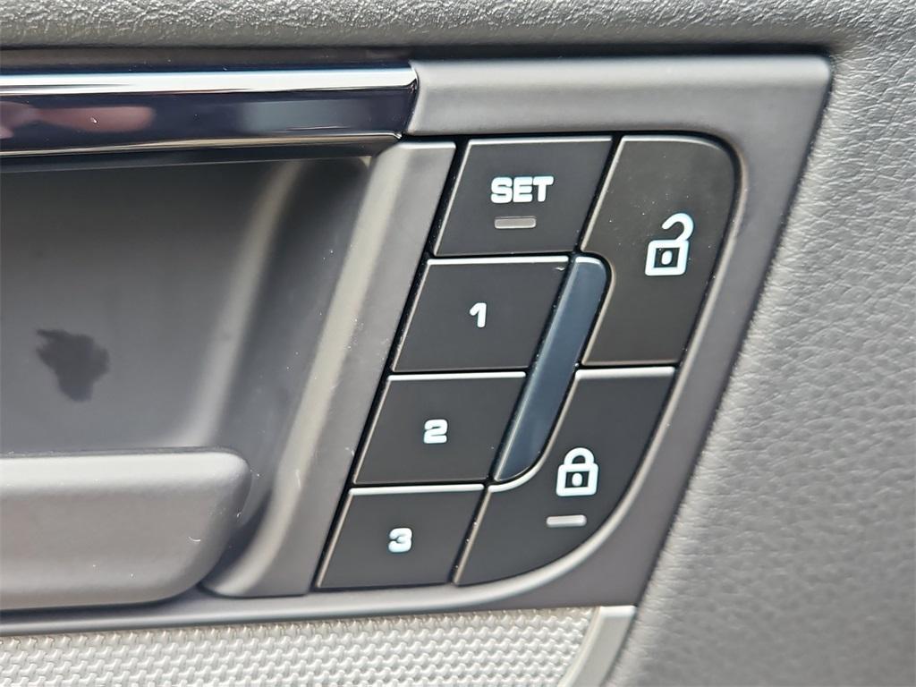 used 2025 Porsche Cayenne car, priced at $91,987