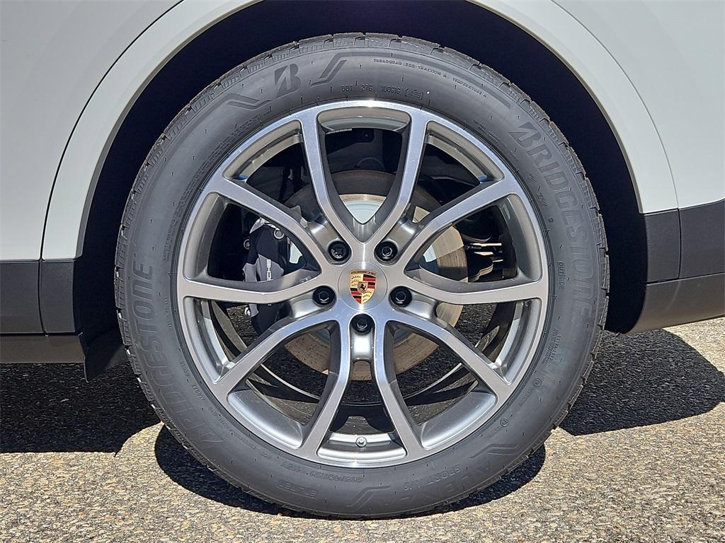 new 2026 Porsche Cayenne car, priced at $102,740