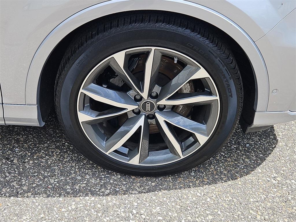 used 2022 Audi SQ7 car, priced at $51,987