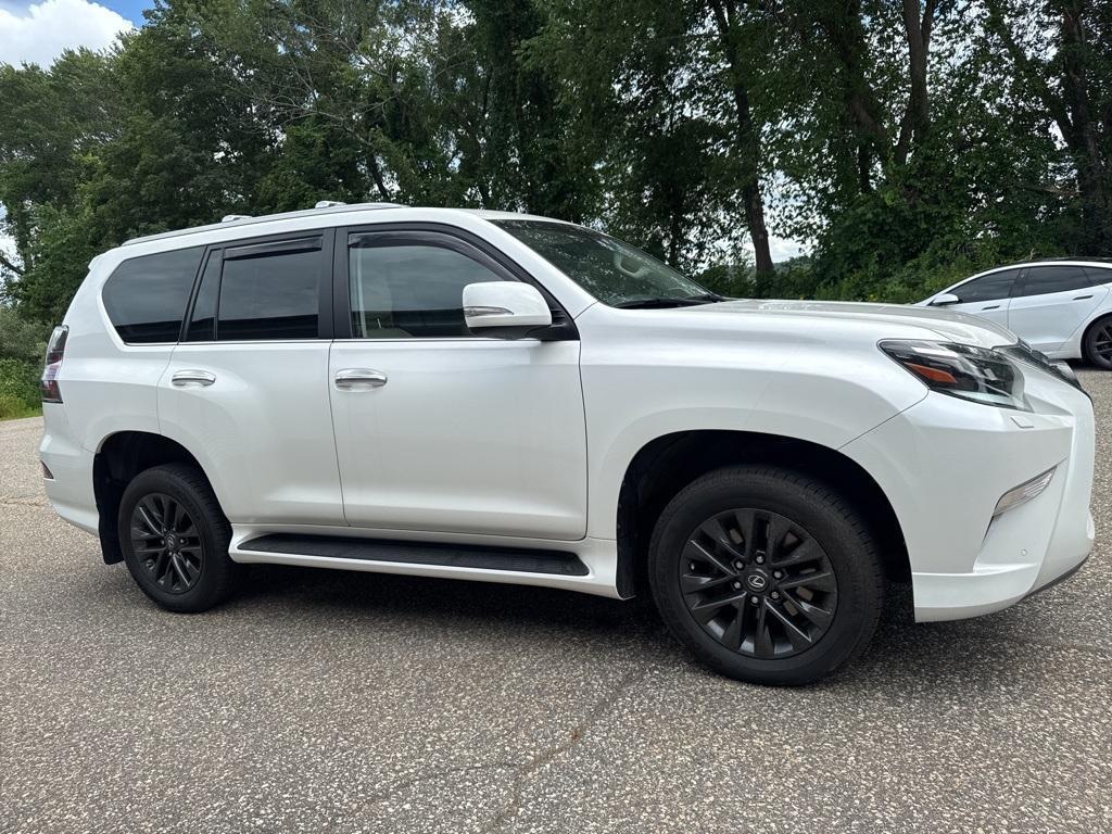 used 2022 Lexus GX 460 car, priced at $52,987