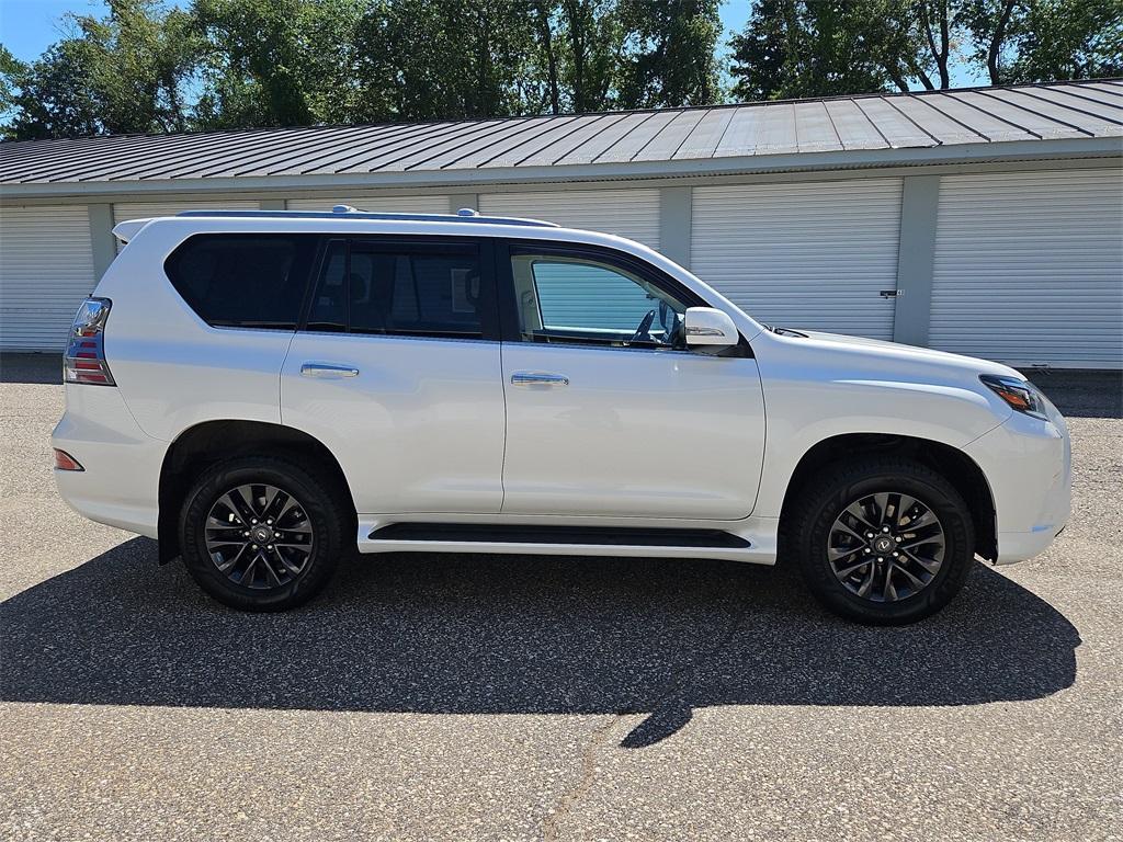 used 2022 Lexus GX 460 car, priced at $47,987