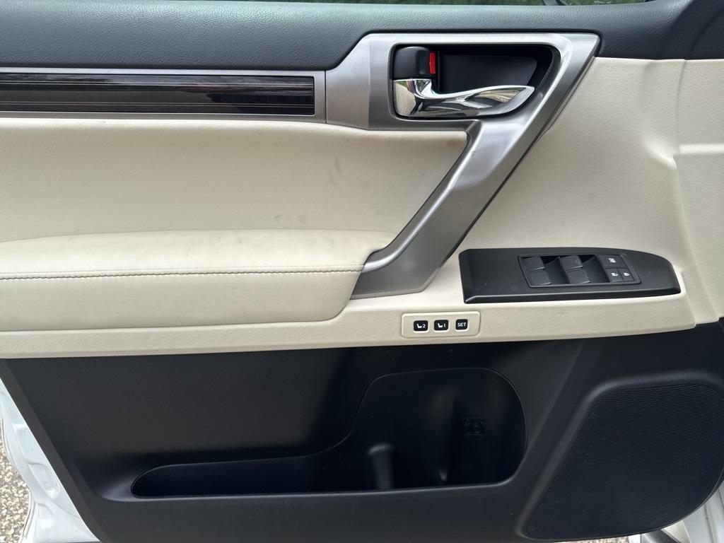used 2022 Lexus GX 460 car, priced at $52,987