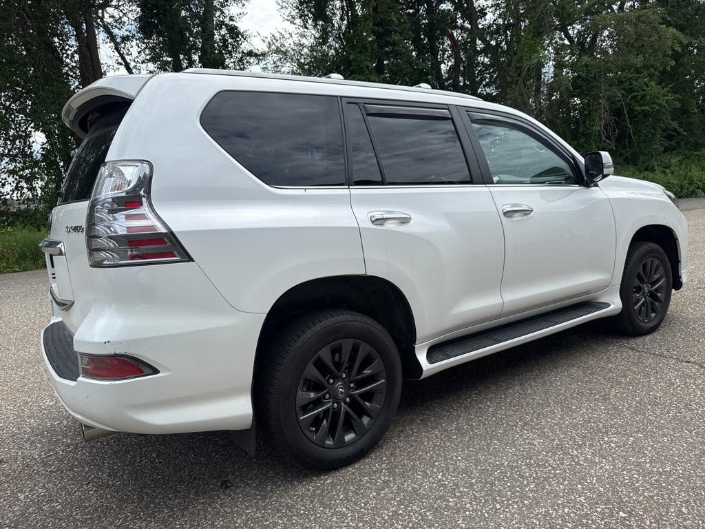 used 2022 Lexus GX 460 car, priced at $52,987