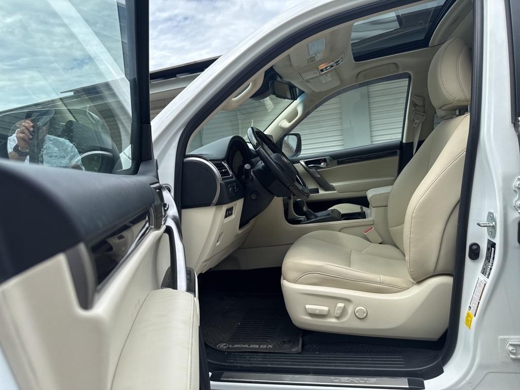 used 2022 Lexus GX 460 car, priced at $52,987