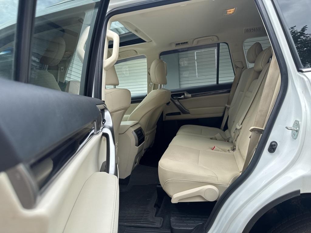 used 2022 Lexus GX 460 car, priced at $52,987
