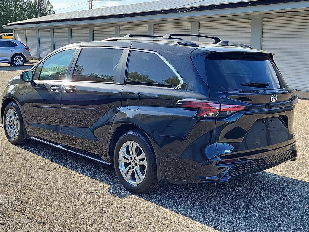 used 2022 Toyota Sienna car, priced at $46,987