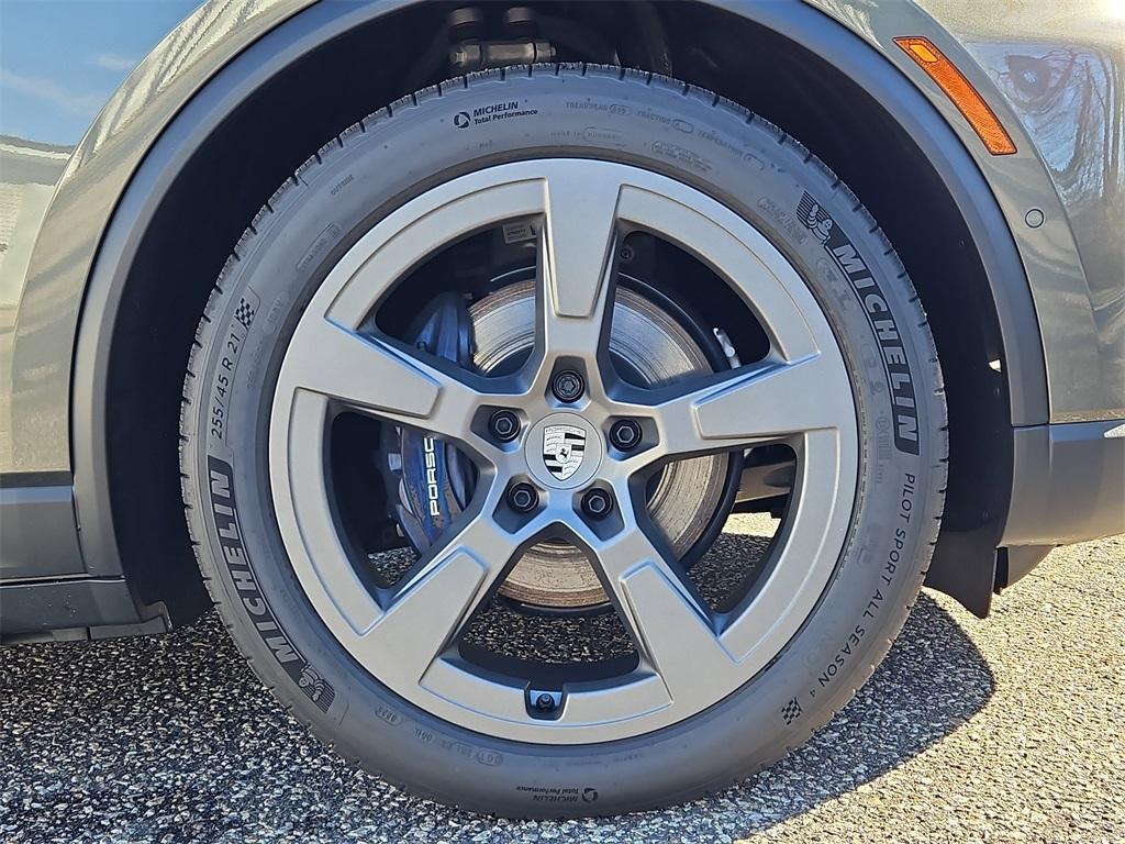 new 2025 Porsche Macan car, priced at $98,225