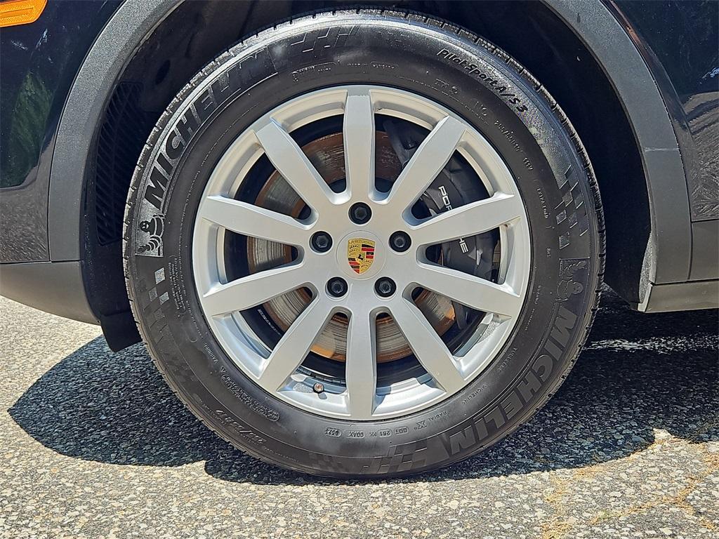 used 2021 Porsche Cayenne car, priced at $44,987