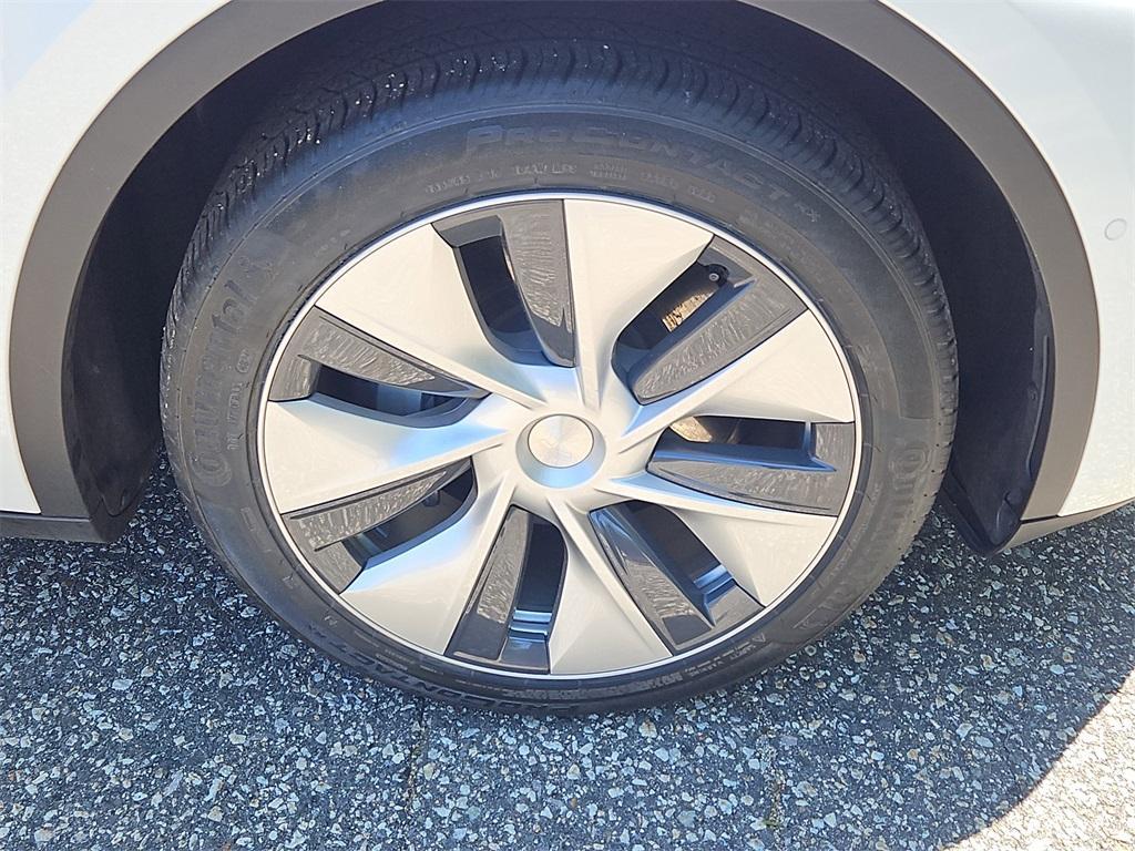used 2021 Tesla Model Y car, priced at $27,987