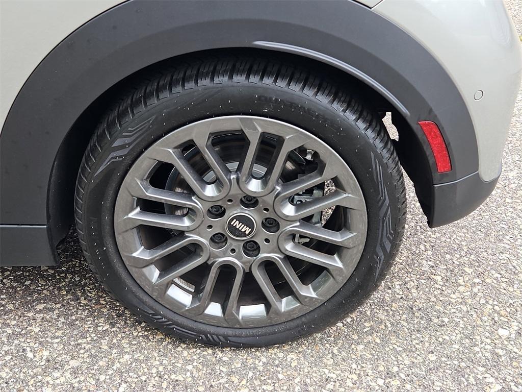 used 2025 MINI Hardtop car, priced at $32,987