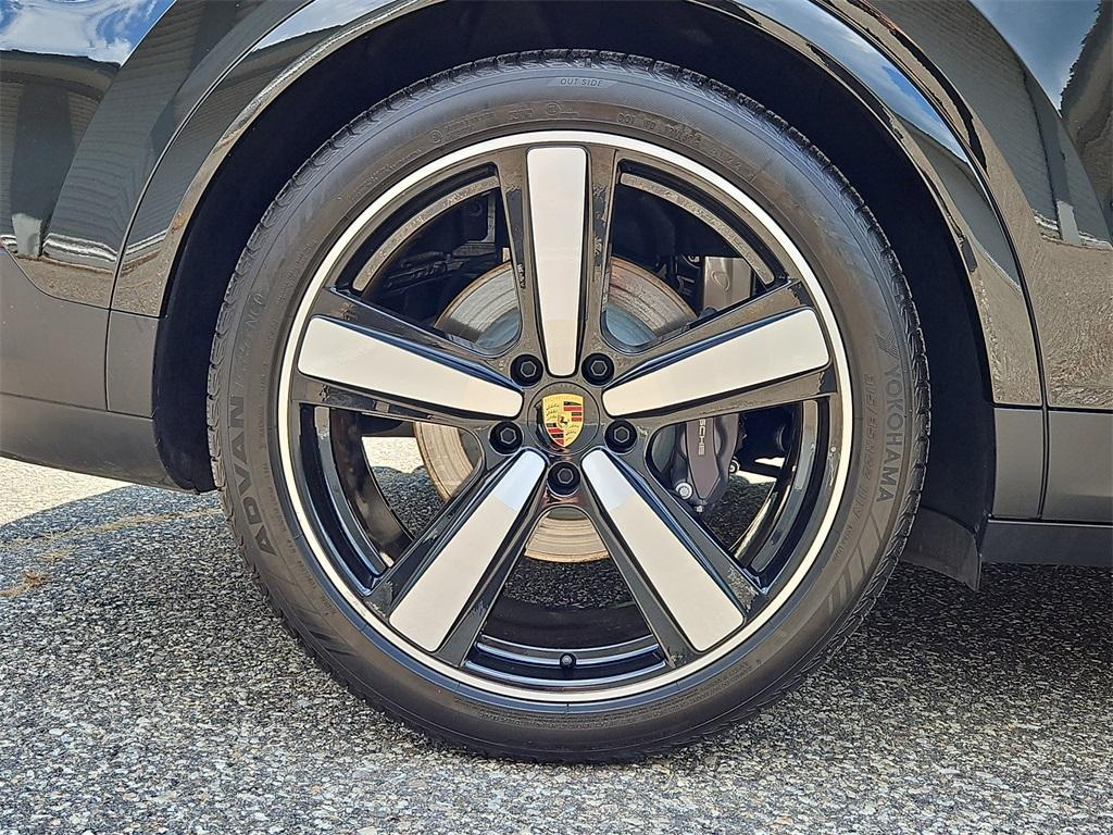 used 2024 Porsche Cayenne car, priced at $89,987
