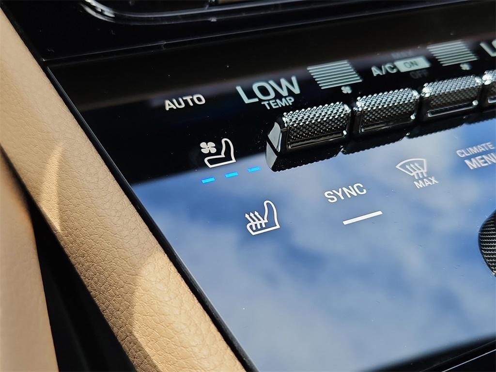 new 2026 Porsche Cayenne car, priced at $112,810