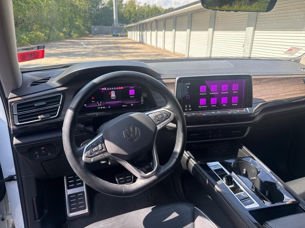 used 2024 Volkswagen Atlas car, priced at $40,987