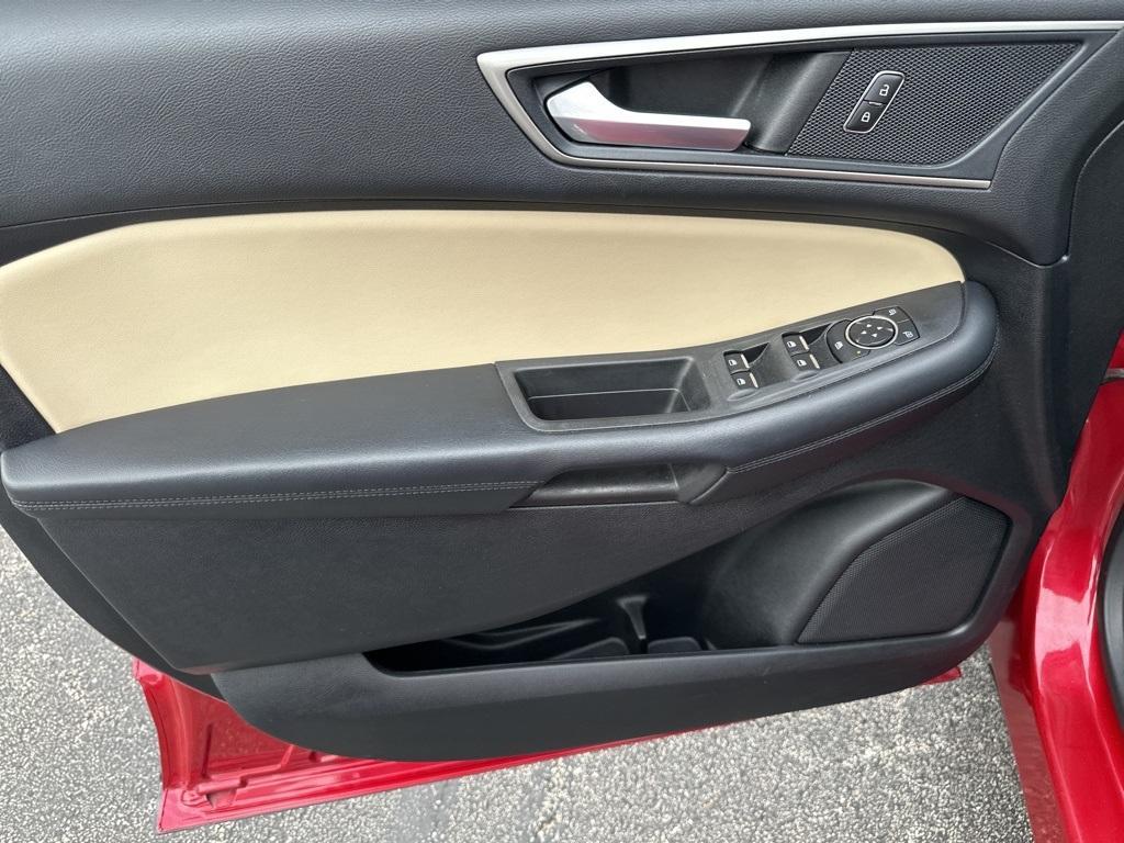 used 2022 Ford Edge car, priced at $25,301