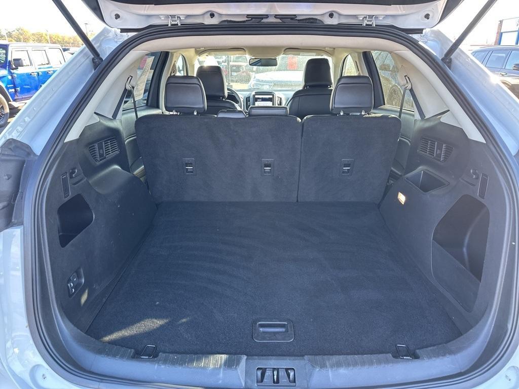 used 2024 Ford Edge car, priced at $26,900