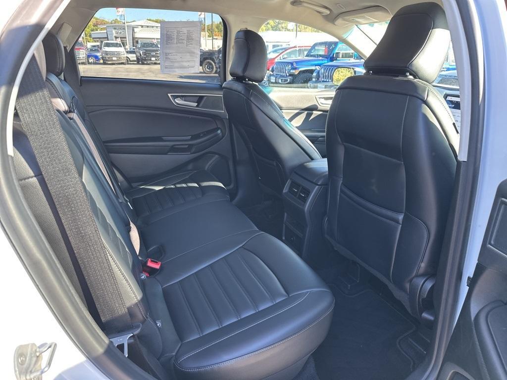 used 2024 Ford Edge car, priced at $26,900