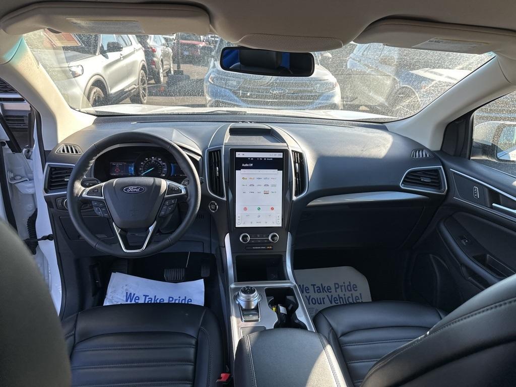 used 2024 Ford Edge car, priced at $26,900