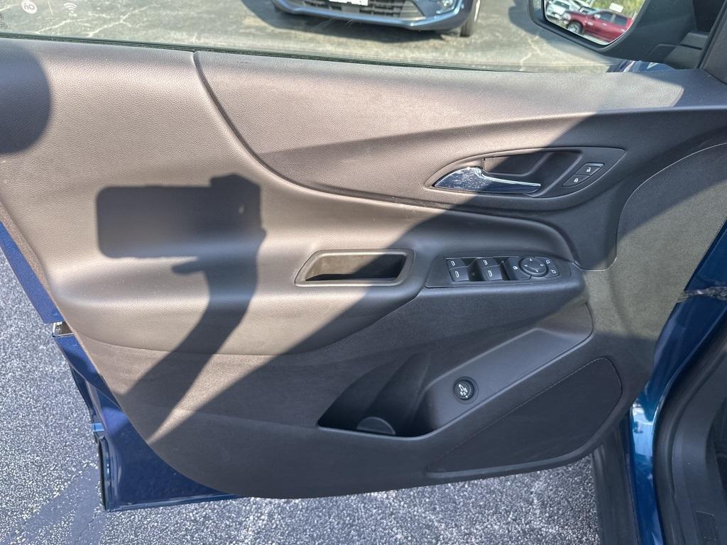 used 2021 Chevrolet Equinox car, priced at $21,700